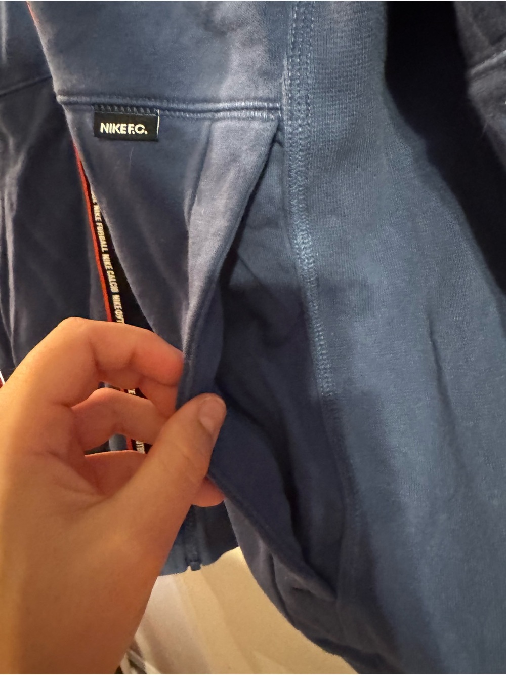 Nike Jacket - Picture 2 of 4
